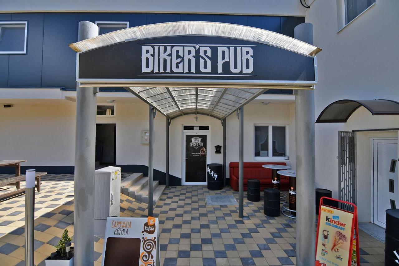 Penzion Biker'S Ungtavas Kültér fotó